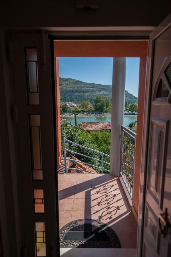 Apartmani Santa Barbara Trebinje Eksteriør bilde